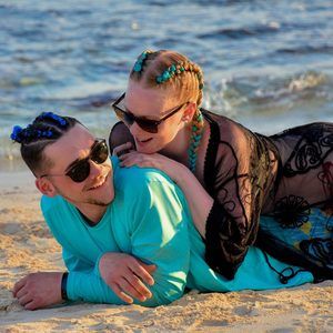 Meet your Posher, Dee